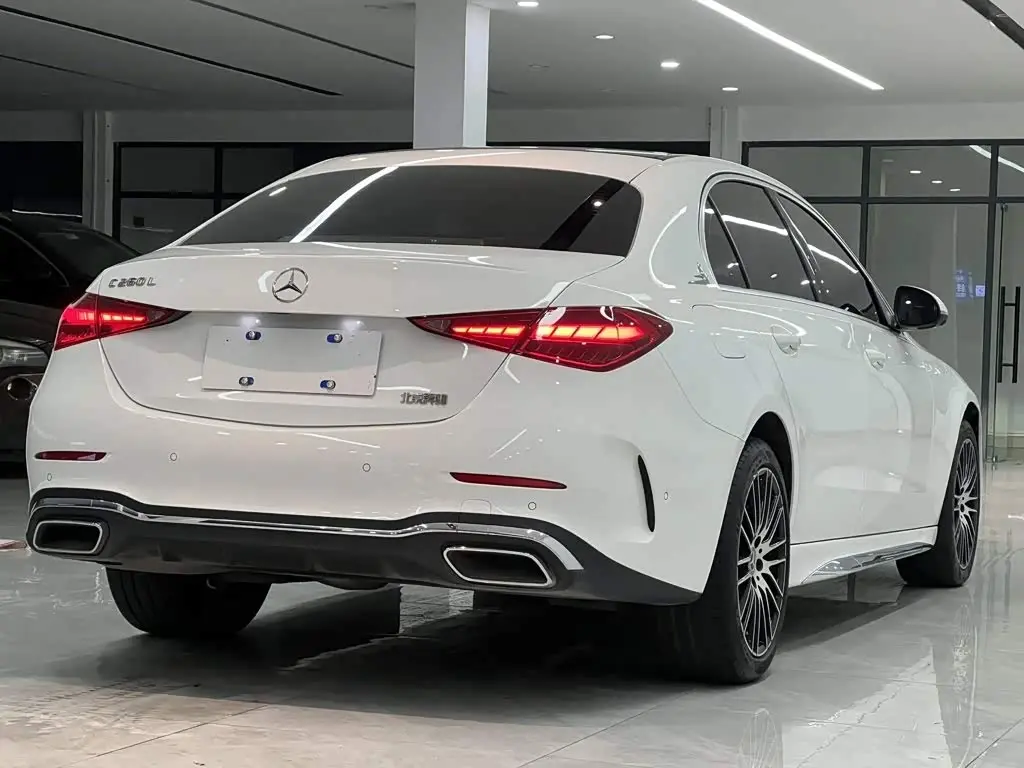 Mercedes-Benz C-Class 2025 — Фото 9/9