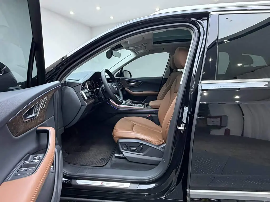 Audi Q7 2023 — Photo 12/14
