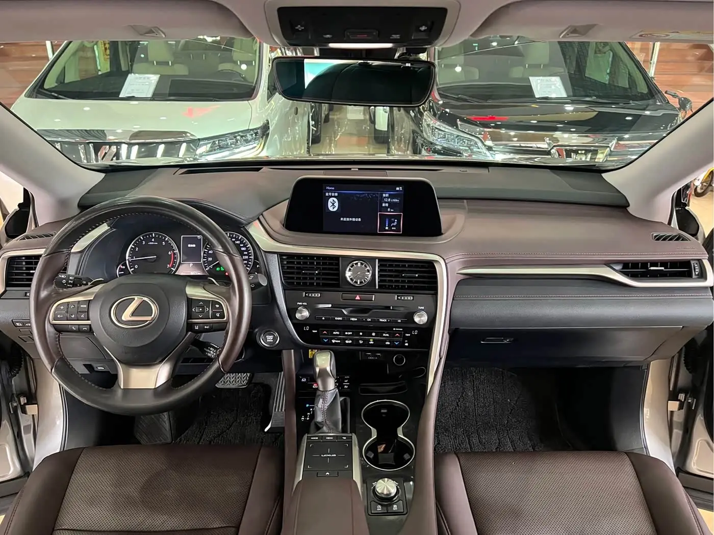 Lexus RX 2020 — ფოტო 16/20