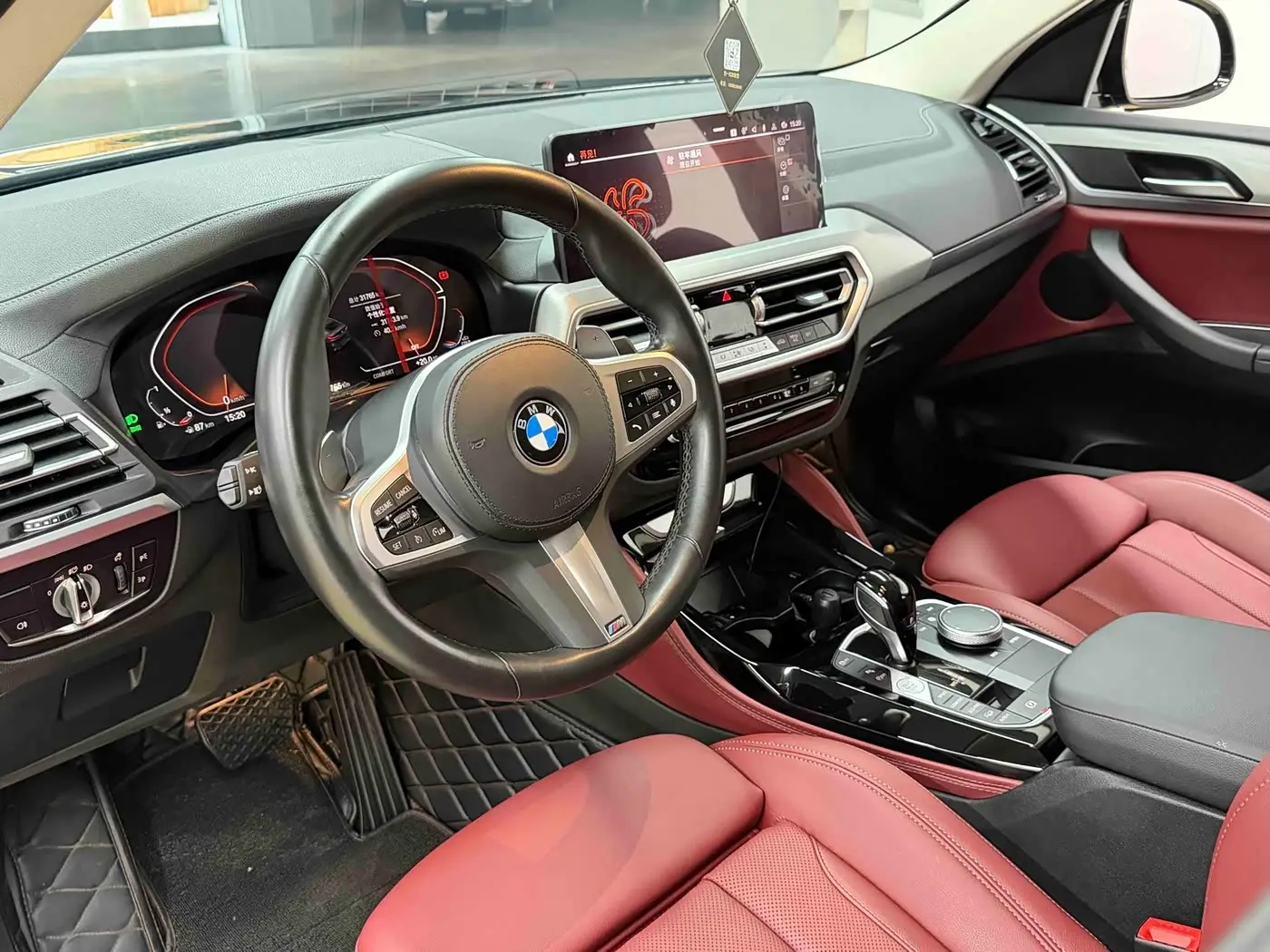 BMW X4 2023 — Фото 12/20