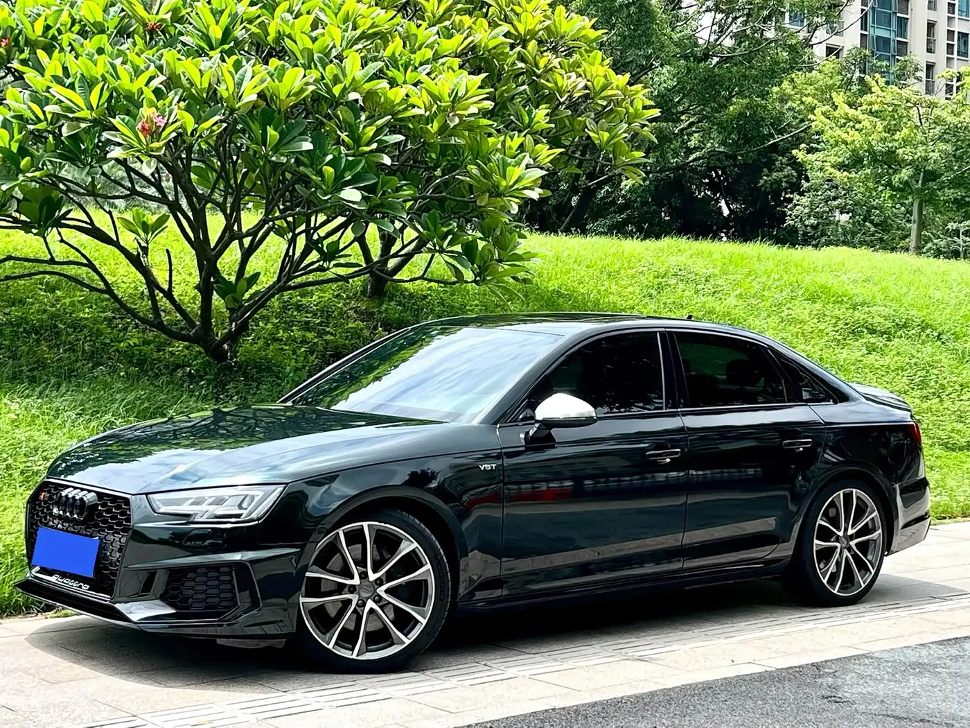 Audi S4 2019 — Photo 1/20