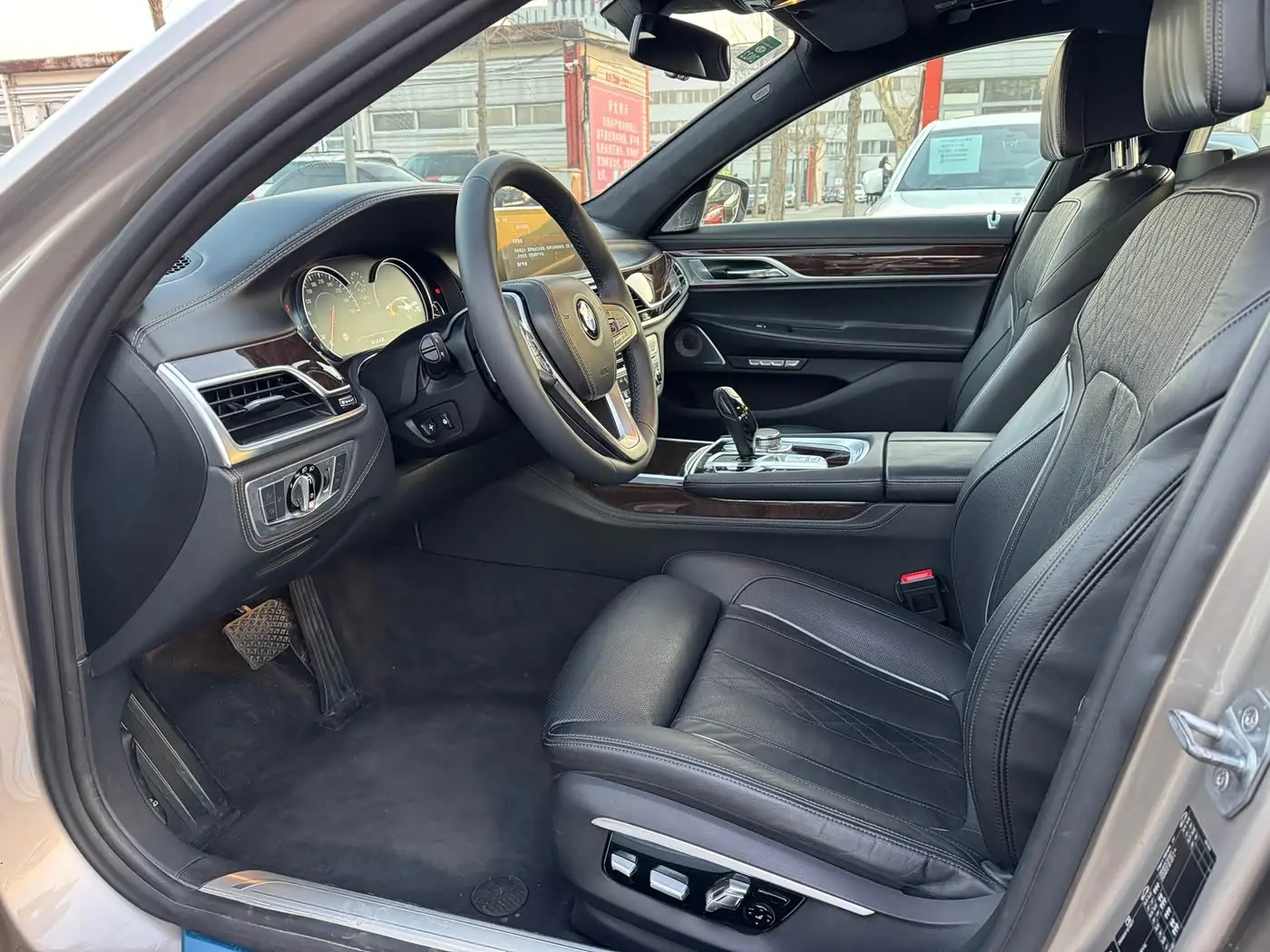 BMW 7 Series 2016 — Photo 5/20