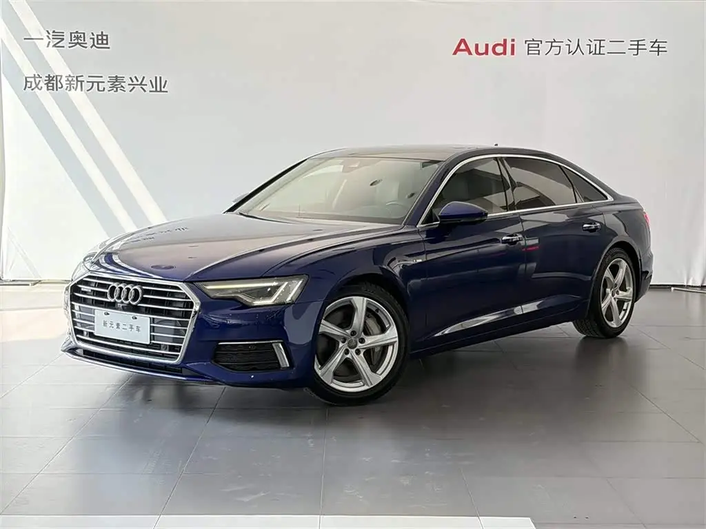 Audi A6L 2019 — Фото 1/14