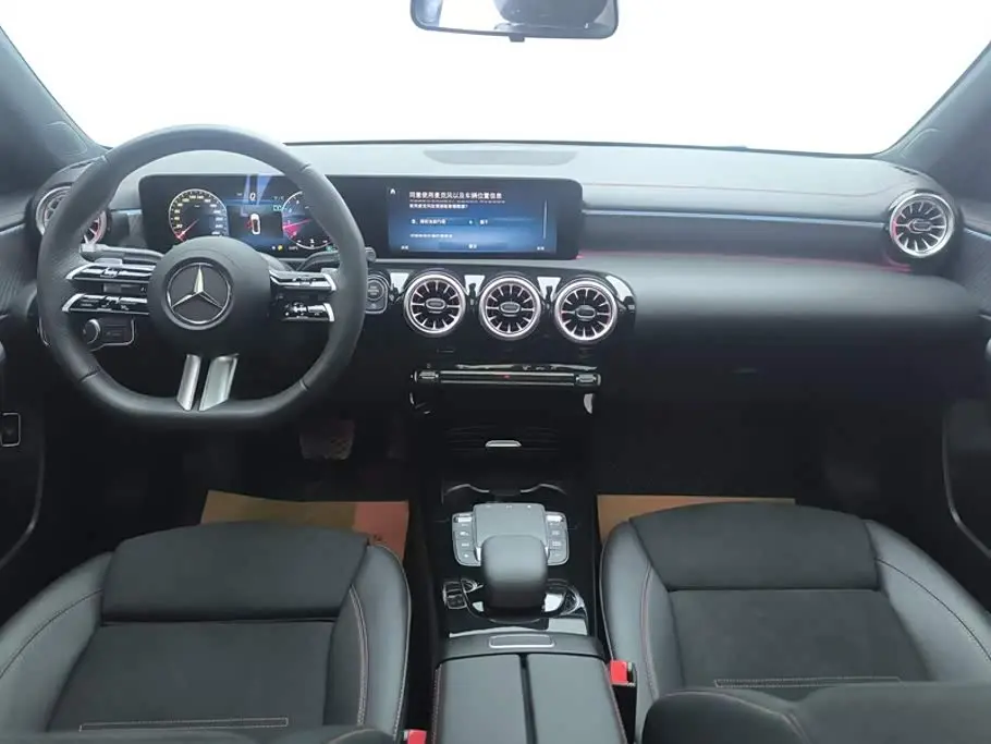Mercedes-Benz A-Class 2023 — Фото 12/16