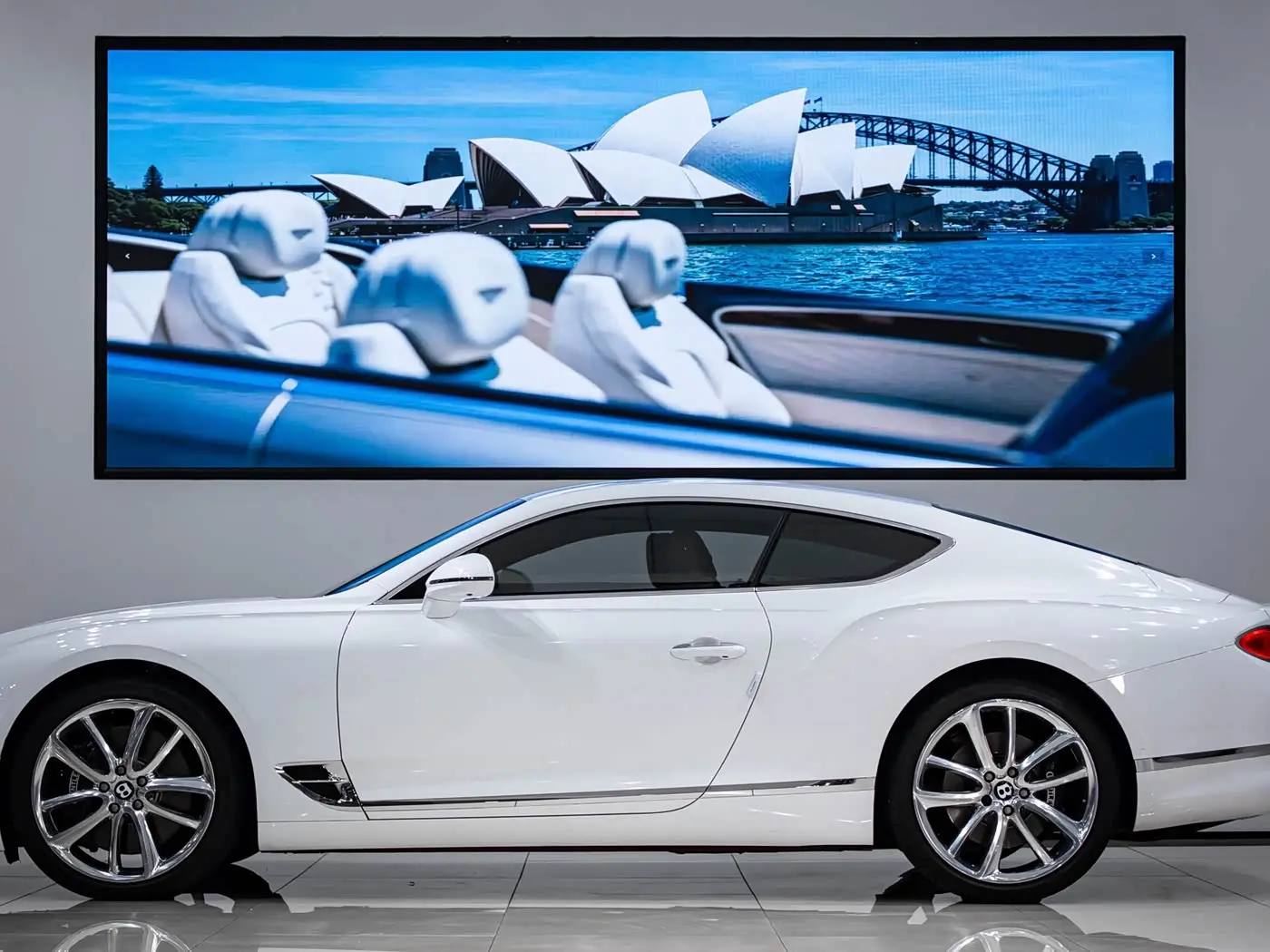 Bentley Continental 2022 — Фото 4/14
