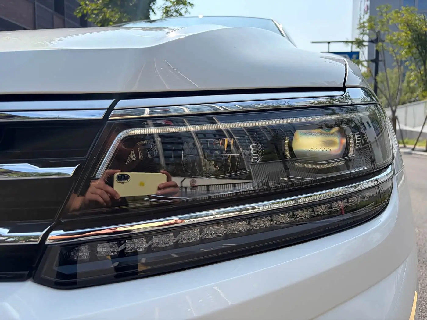 Volkswagen Tiguan L PHEV 2021 — Фото 3/17