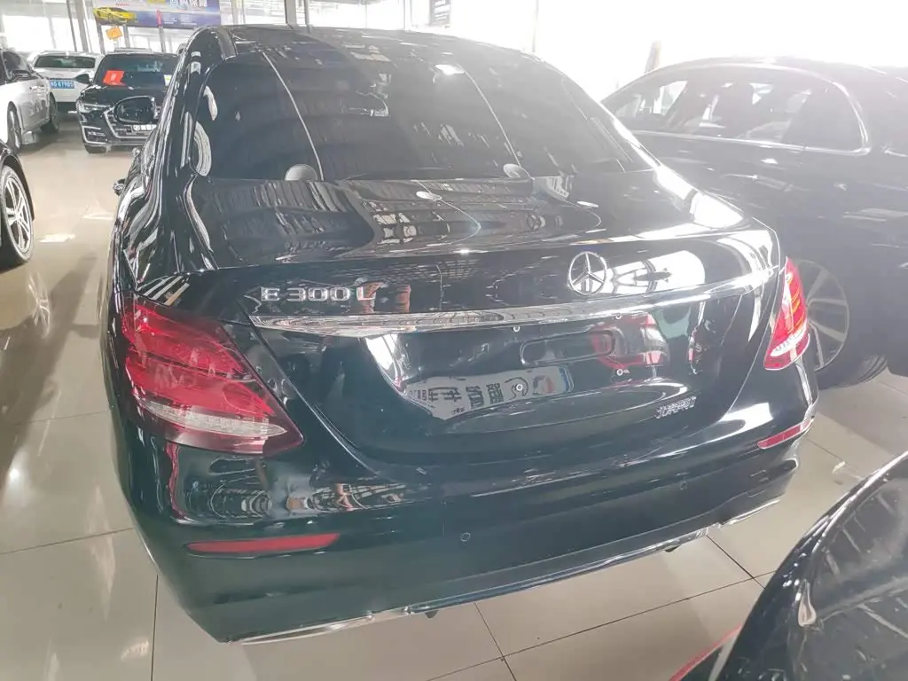 Mercedes-Benz E-Class 2020 — Photo 6/11