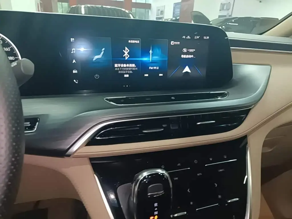 Buick GL8 2021 — Photo 13/20