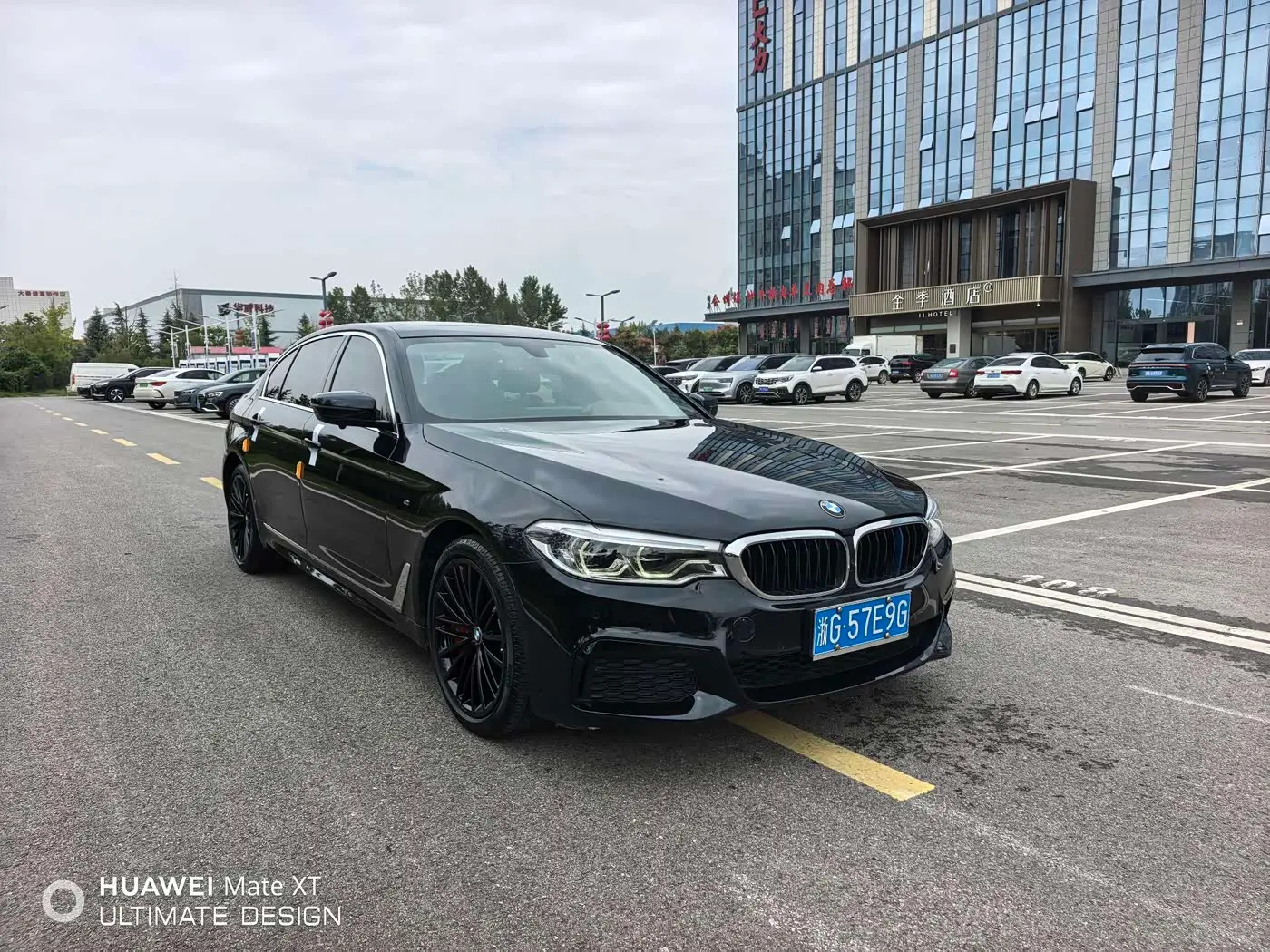 BMW 5 Series 2020 — Photo 3/10