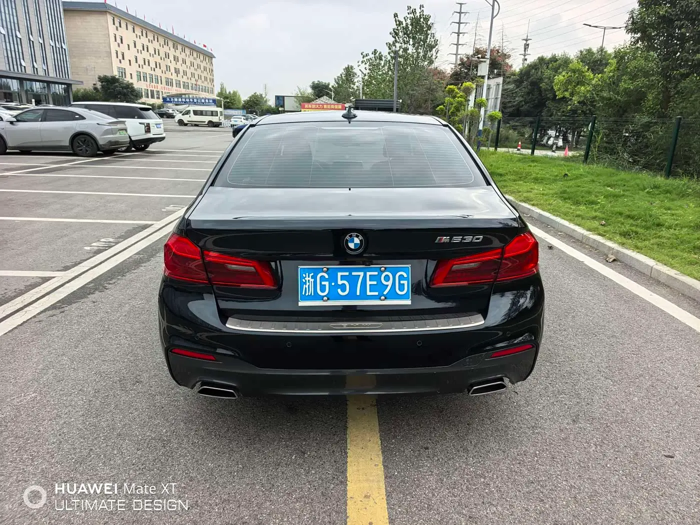 BMW 5 Series 2020 — Photo 9/10