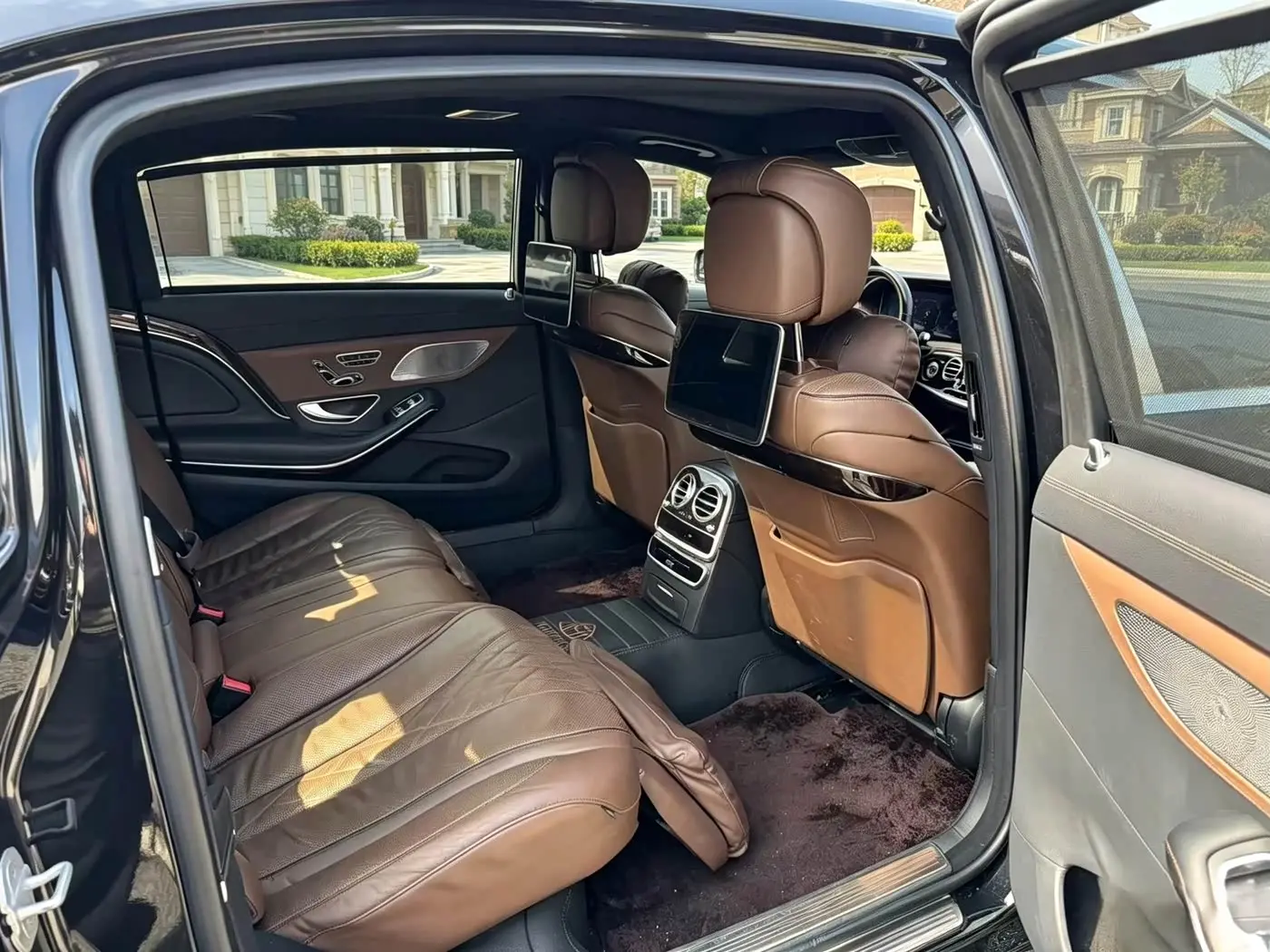 Mercedes-Benz Maybach S-Class 2018 — Photo 6/9