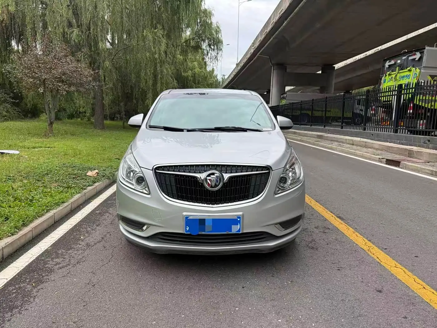 Buick GL8 2019 — Şəkil 2/15