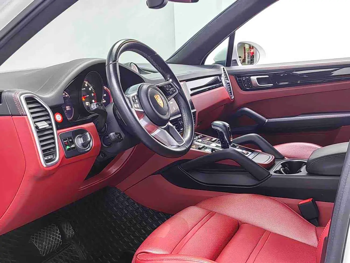 Porsche Cayenne 2020 — Фото 7/11