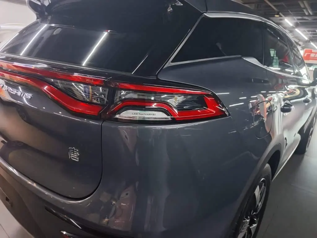 BYD Tang New Energy 2024 — Photo 8/20