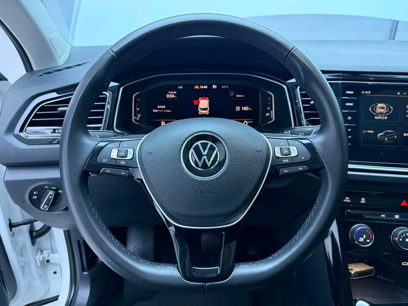 Volkswagen T-ROC 2022 — Фото 11/20