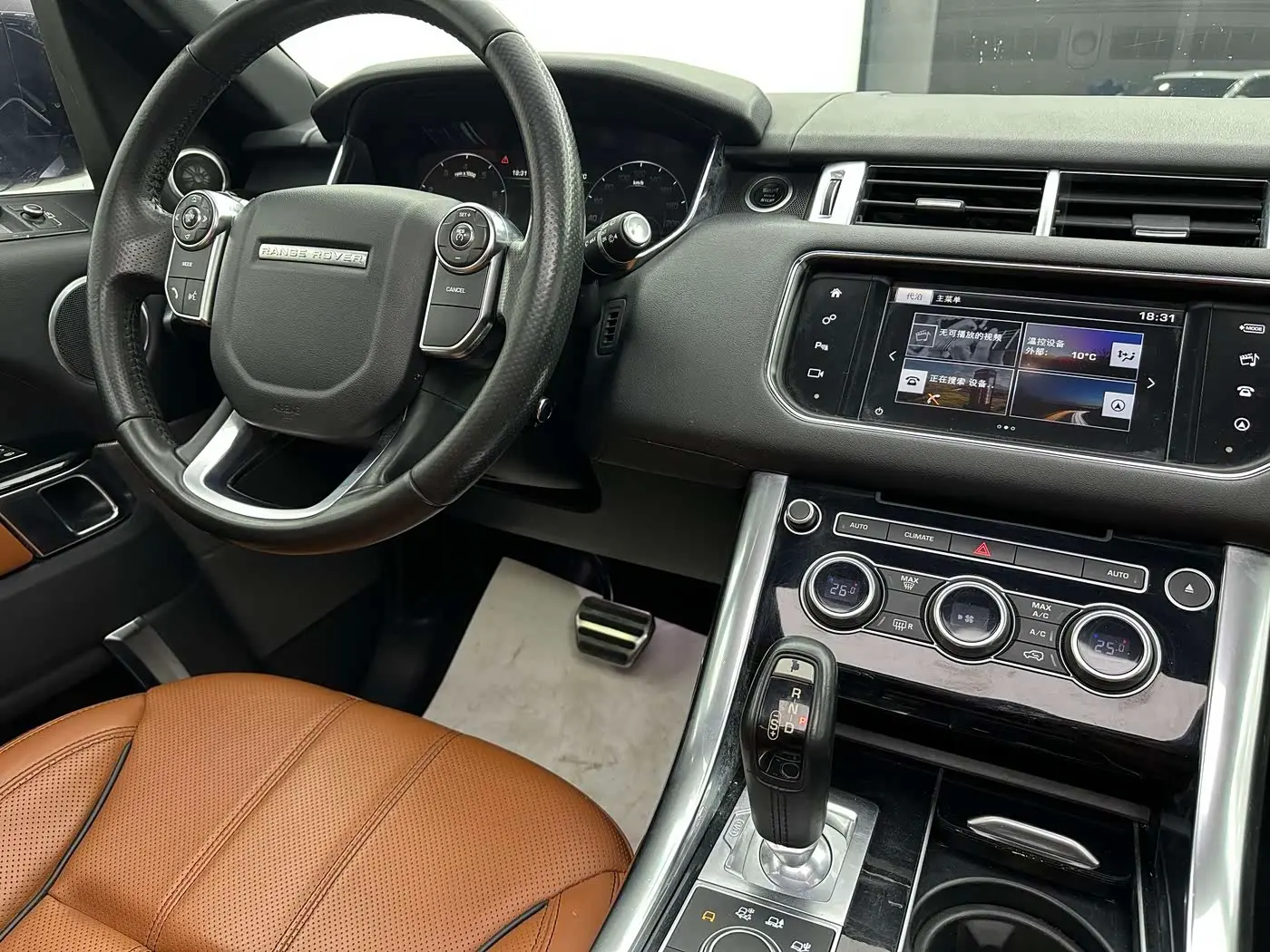 Land Rover Range Rover Sport 2016 — Photo 17/20