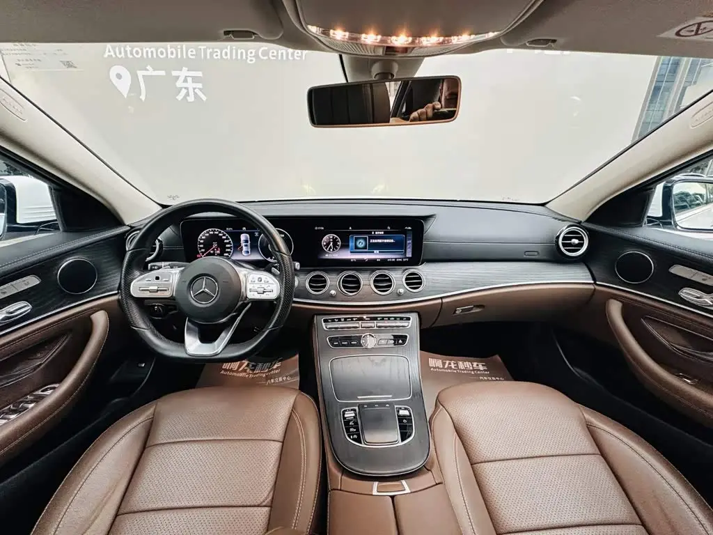 Mercedes-Benz E-Class 2020 — Photo 6/20