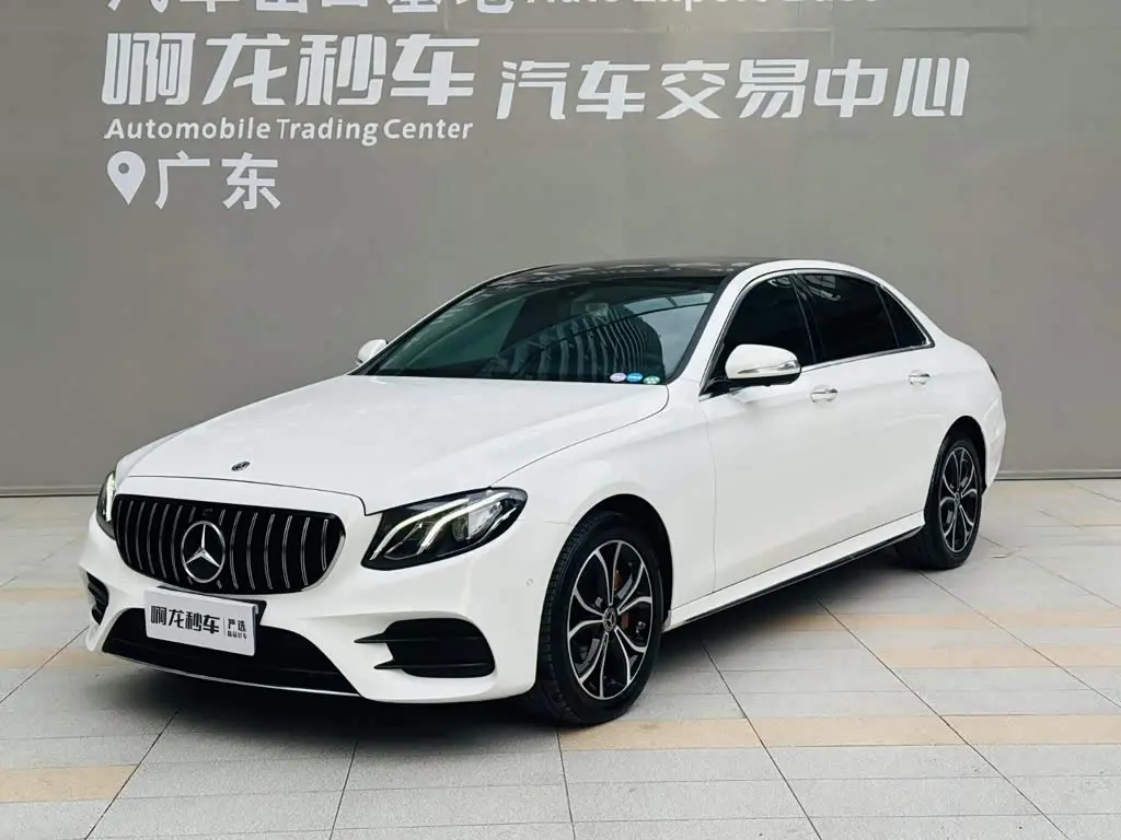 Mercedes-Benz E-Class 2020 — Photo 15/20