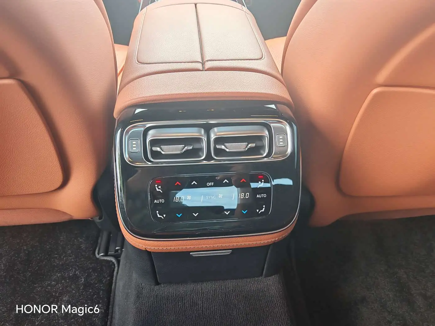 Mercedes-Benz S-Class 2021 — Photo 19/20