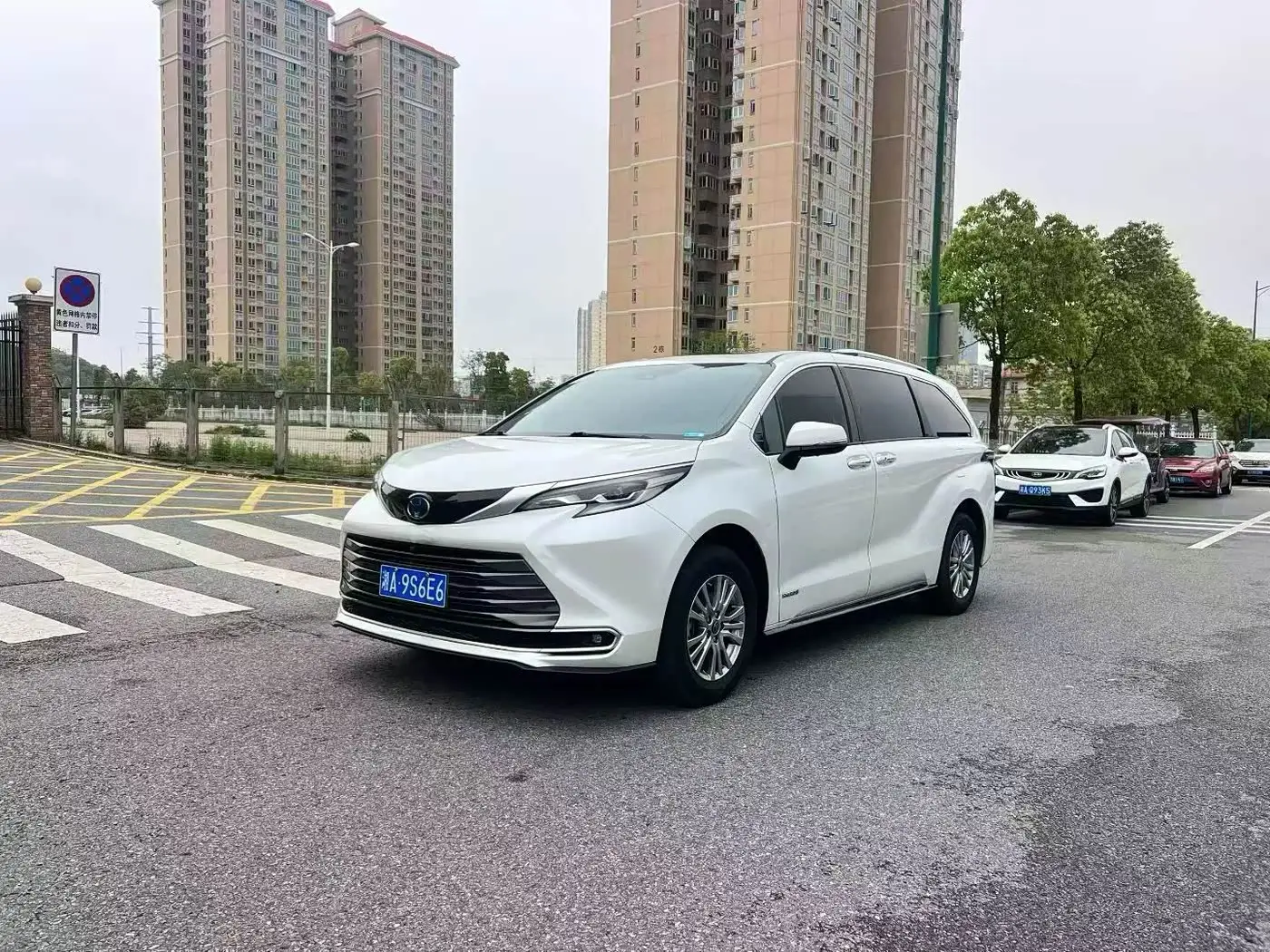 Toyota Sienna, 2023
