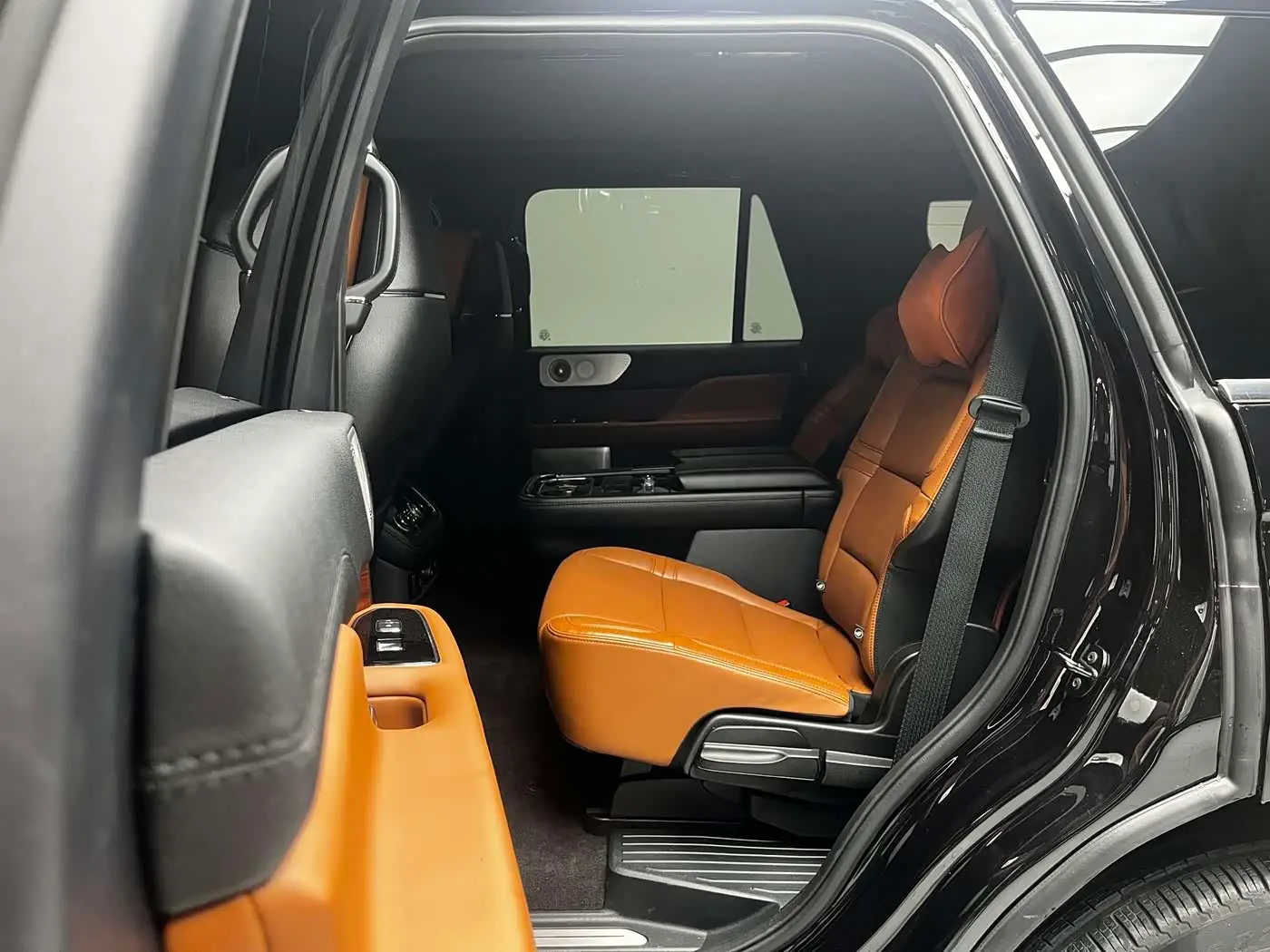 Lincoln Navigator 2023 — Photo 9/20