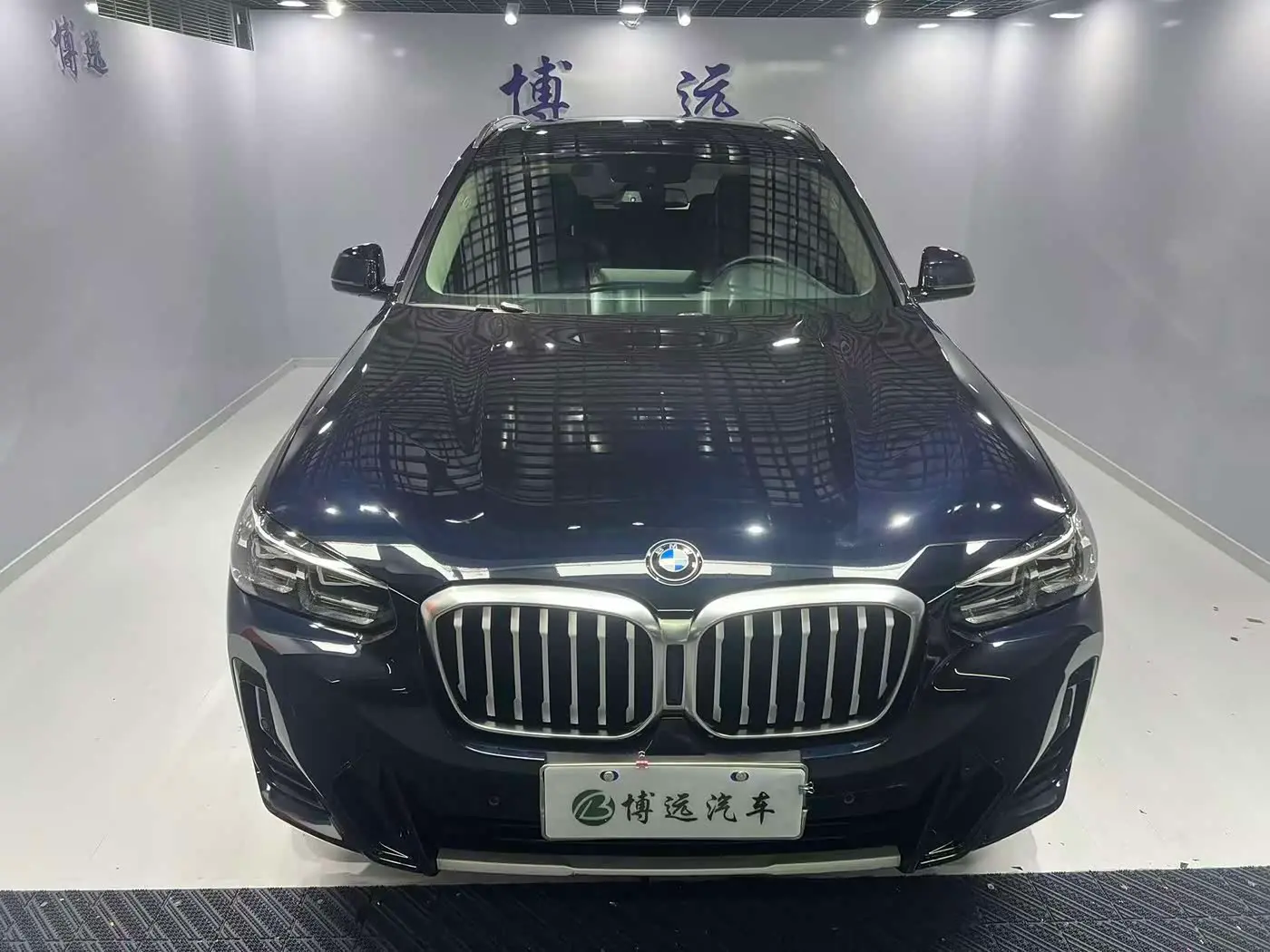 BMW X3 2022 — Фото 2/11
