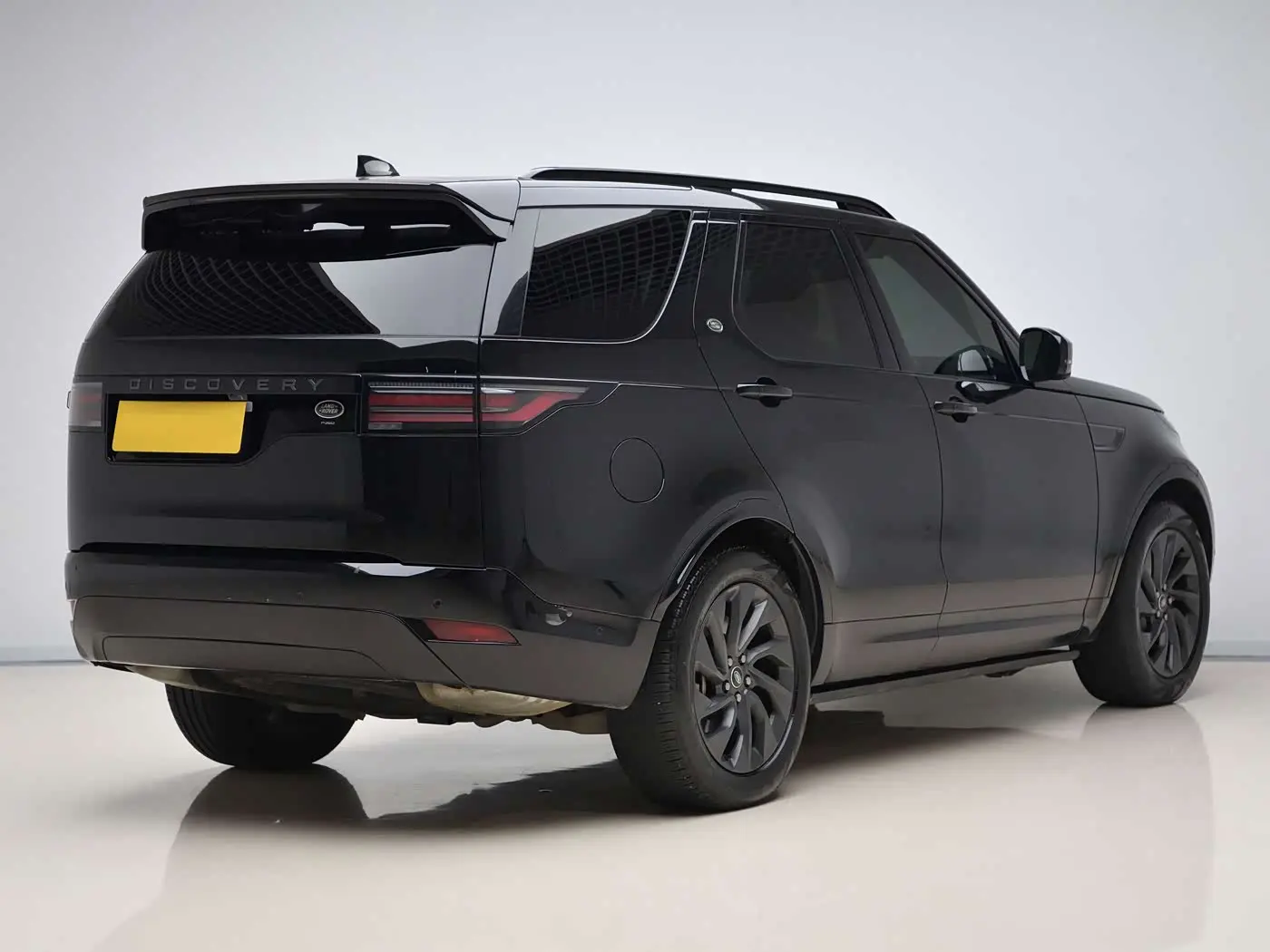 Land Rover Discovery 2023 — Фото 6/20