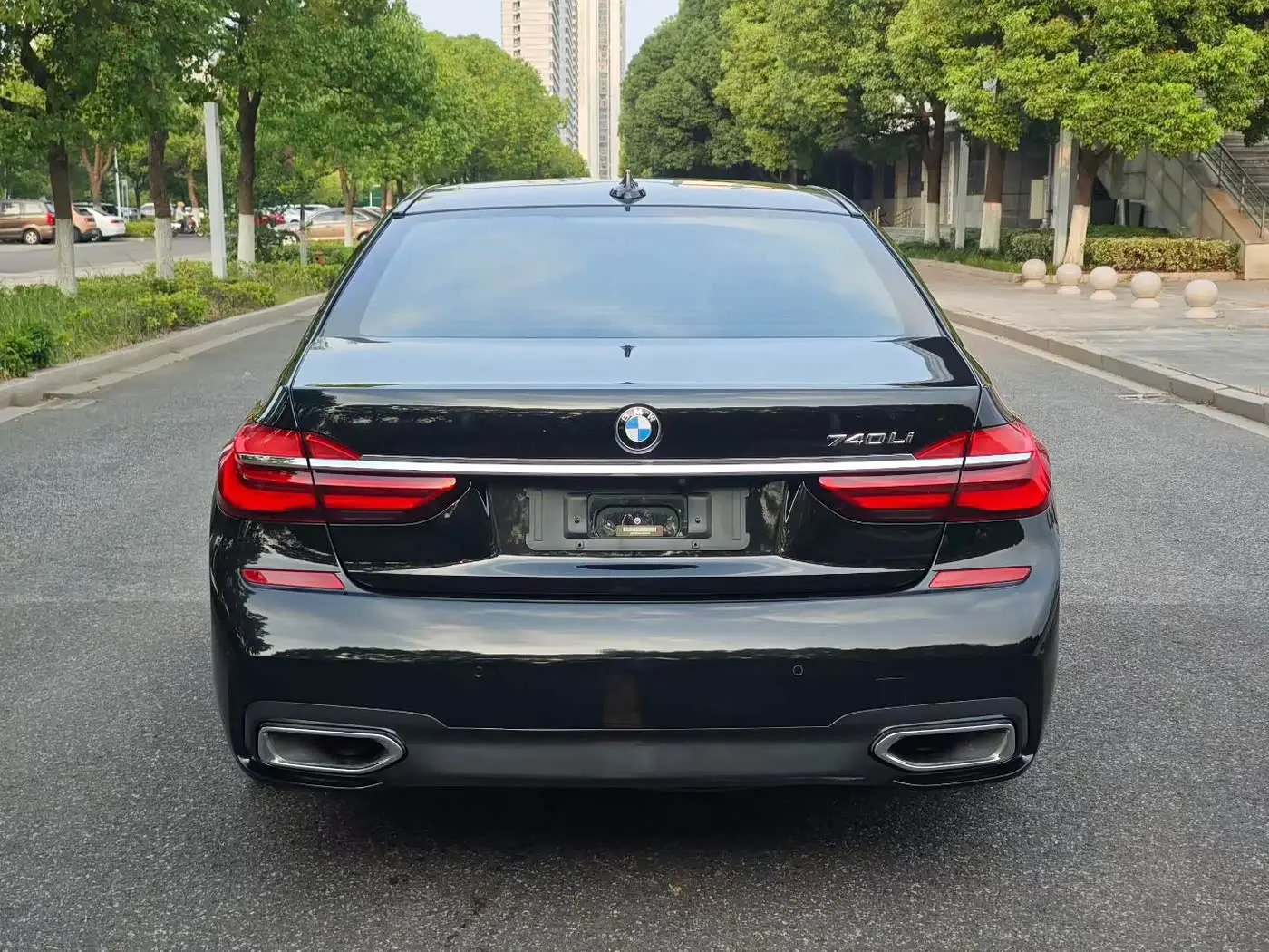 BMW 7 Series 2018 — Photo 4/20