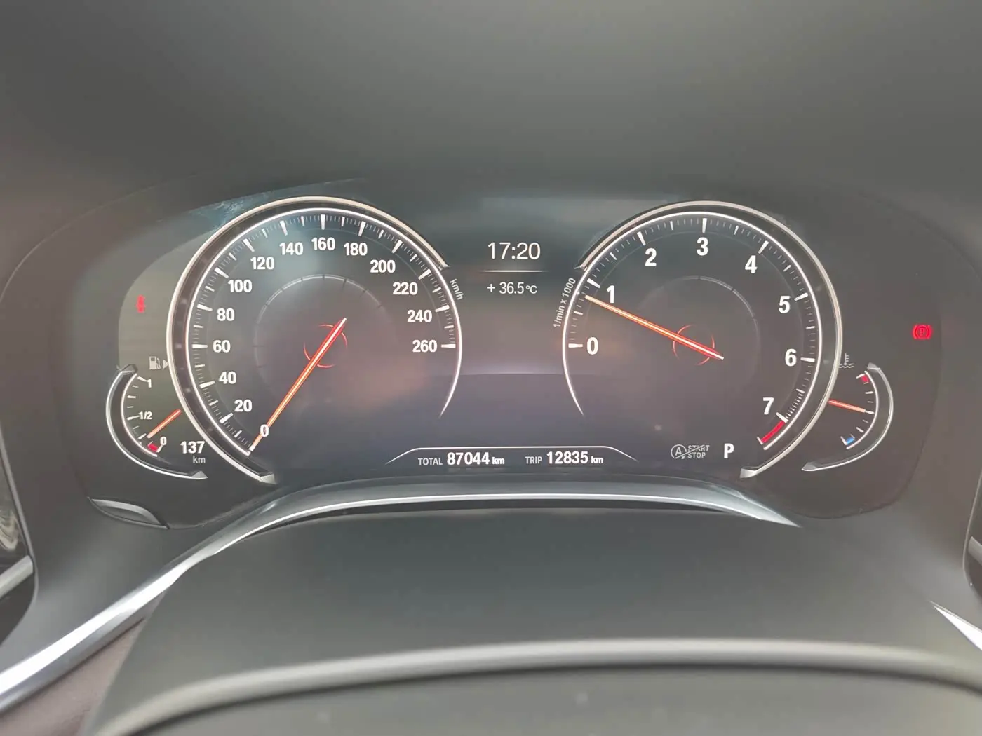 BMW 7 Series 2018 — Photo 18/20