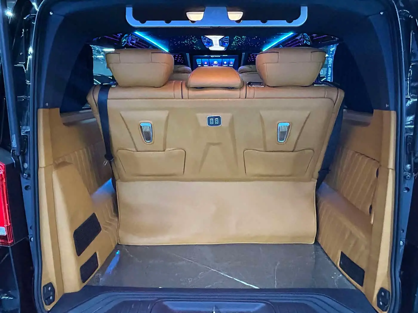 Mercedes-Benz Vito 2023 — Фото 19/20
