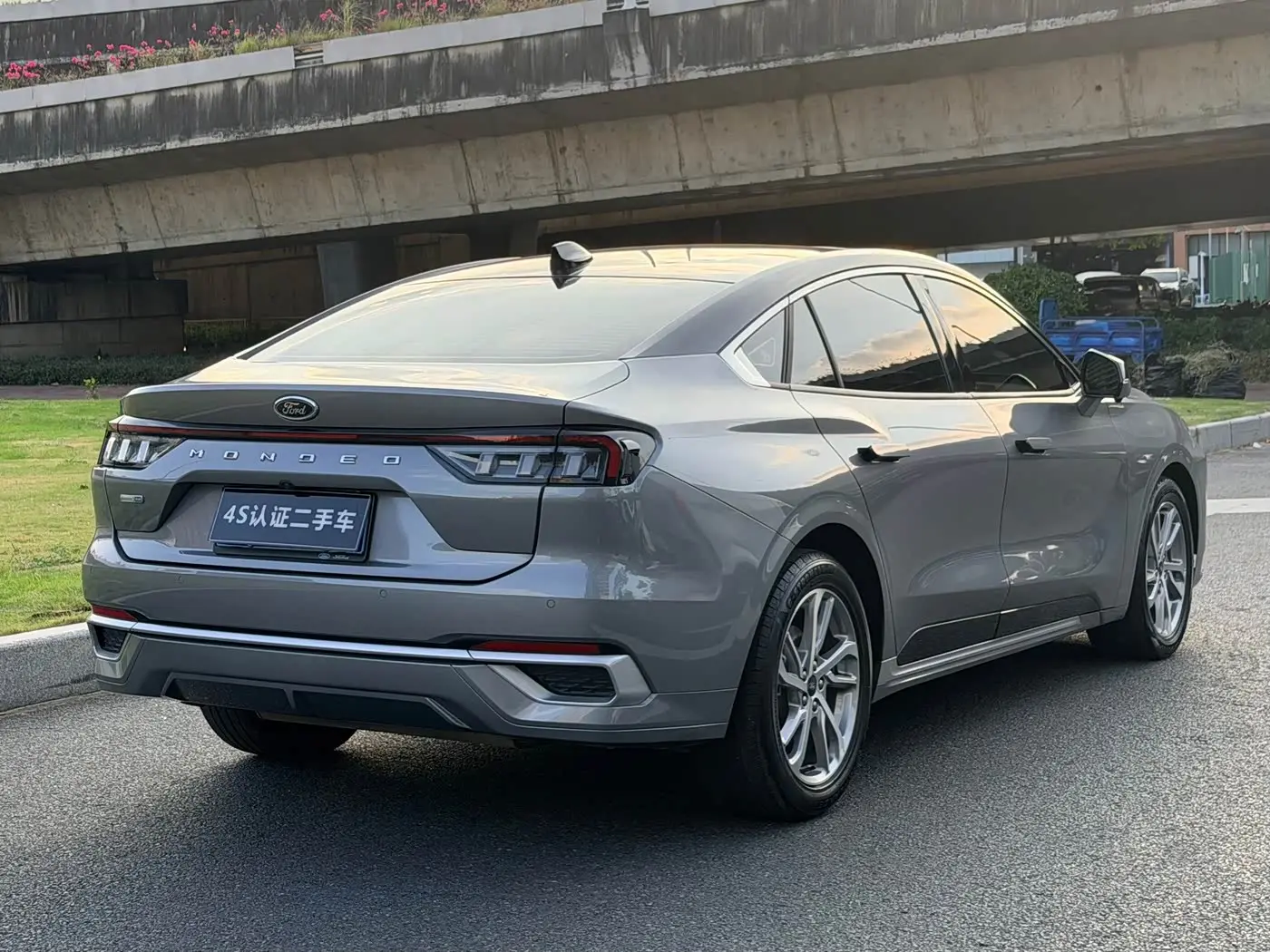 Ford Mondeo 2022 — Фото 5/20