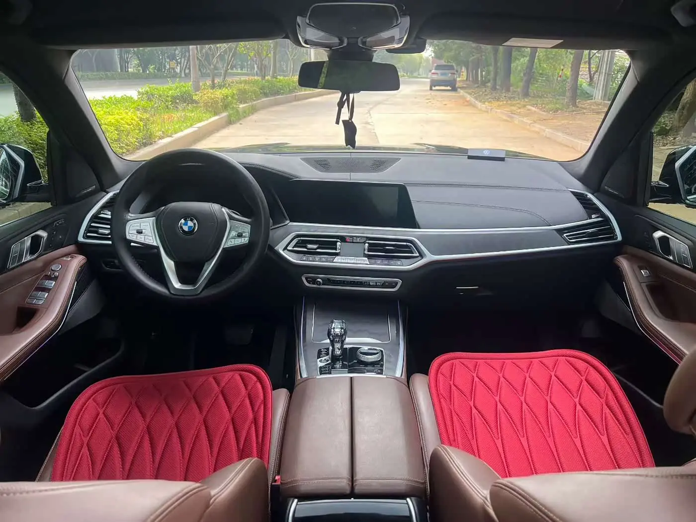 BMW X7 2023 — Photo 4/9