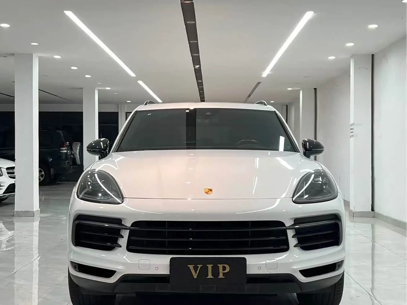 Porsche Cayenne 2018 — Photo 2/9