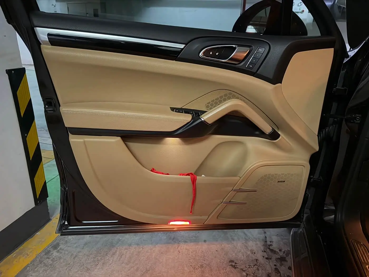 Porsche Cayenne 2015 — Şəkil 6/9