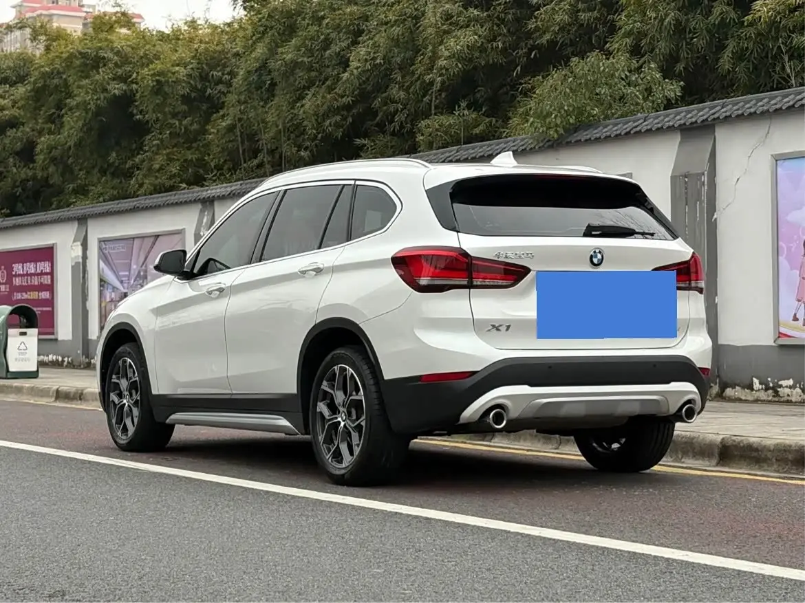 BMW X1 2022 — Фото 6/16