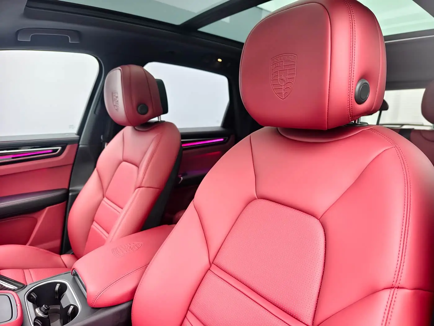 Porsche Cayenne 2019 — Фото 12/14