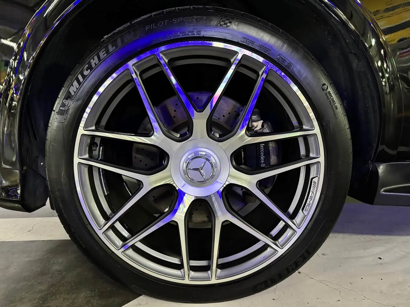 Mercedes-Benz GLE AMG 2017 — ფოტო 11/20