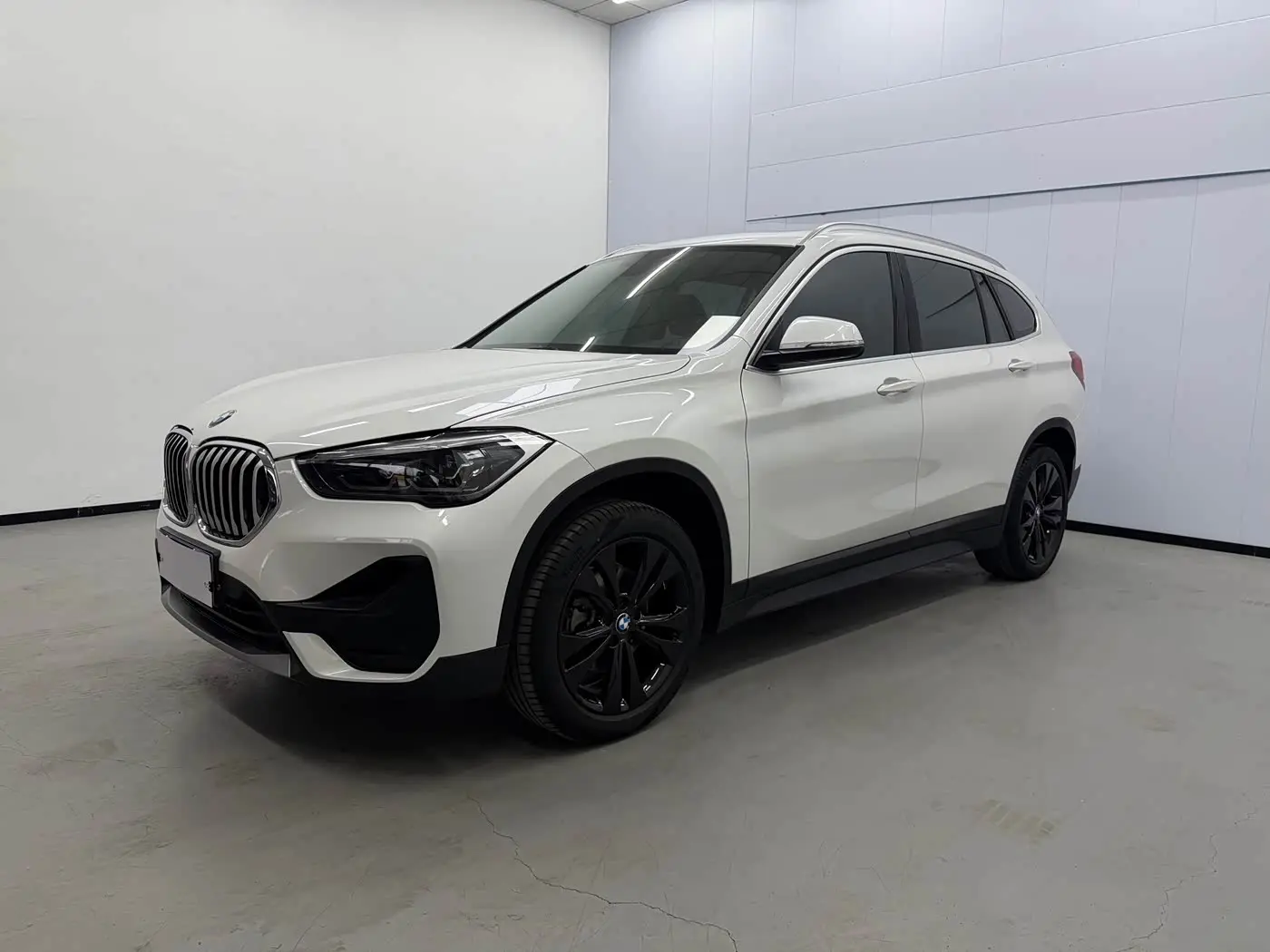 BMW X1 2021 — Photo 1/13