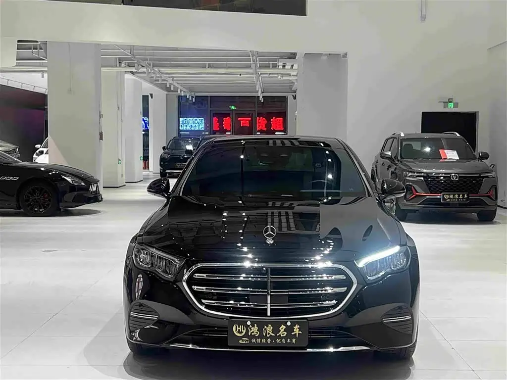 Mercedes-Benz E-Class 2025 — Фото 2/20