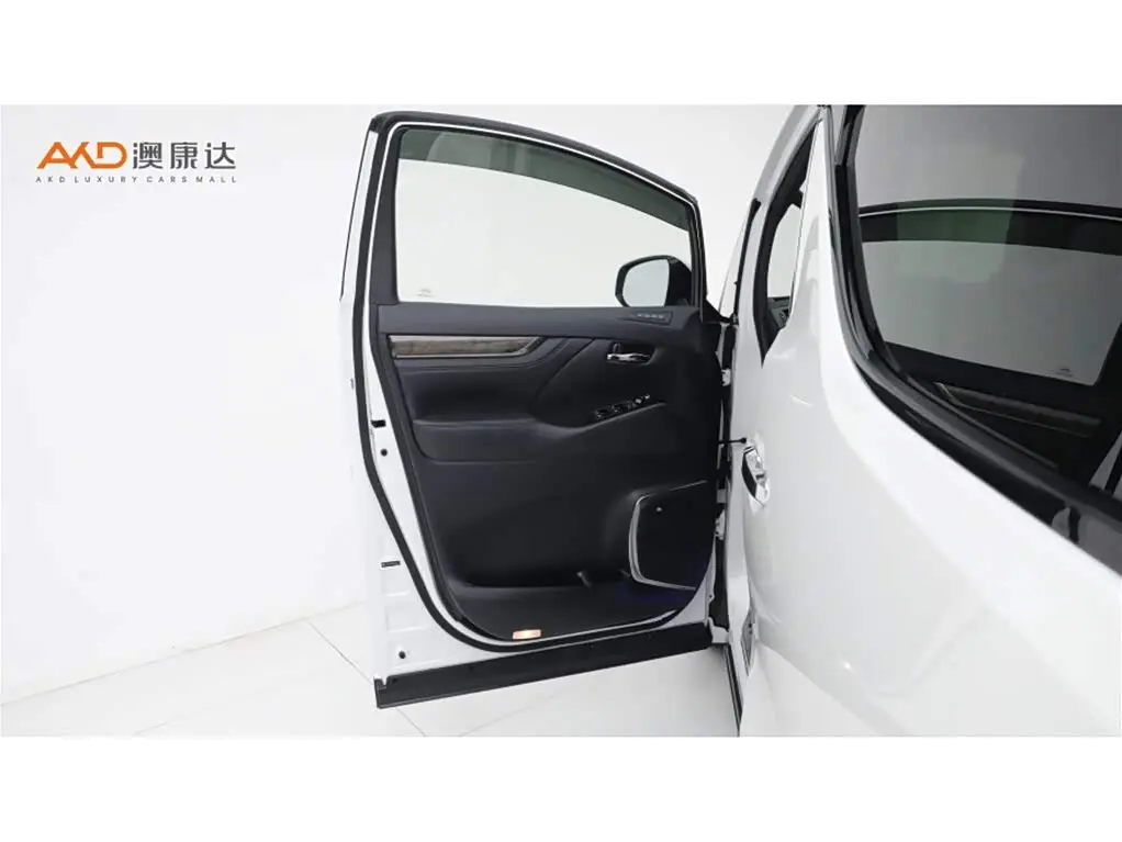 Toyota Vellfire 2020 — Photo 11/11