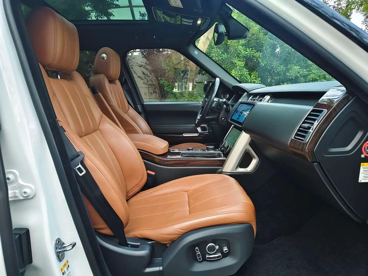 Land Rover Range Rover 2017 — Photo 10/13