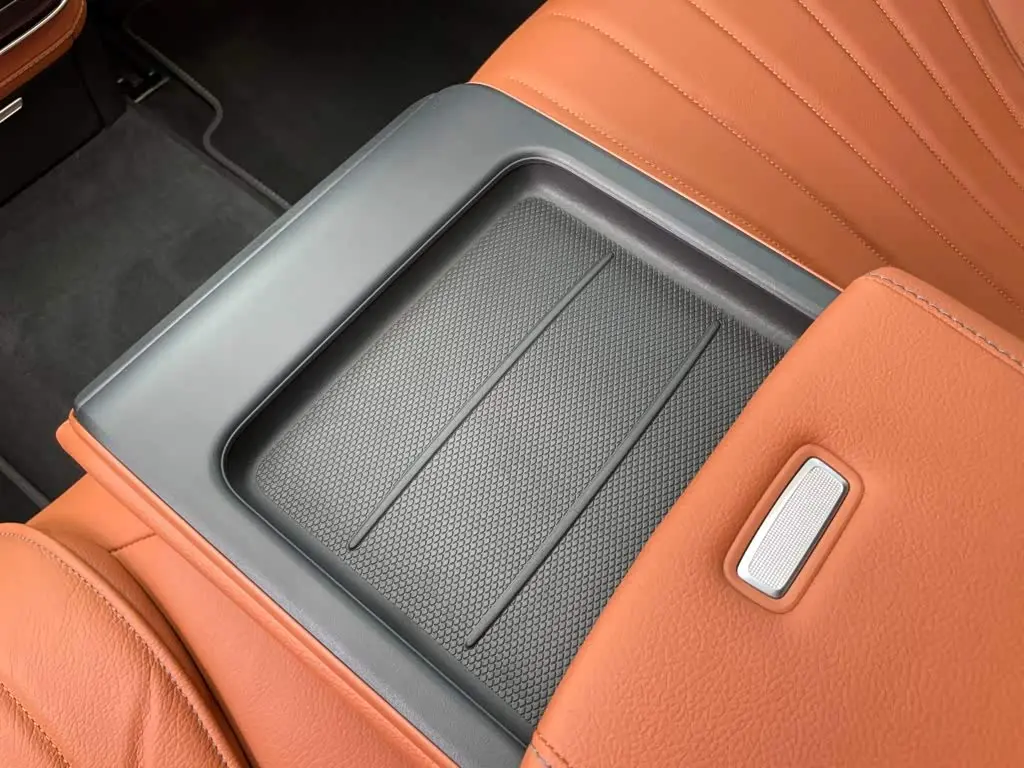 Mercedes-Benz S-Class 2024 — Photo 15/20