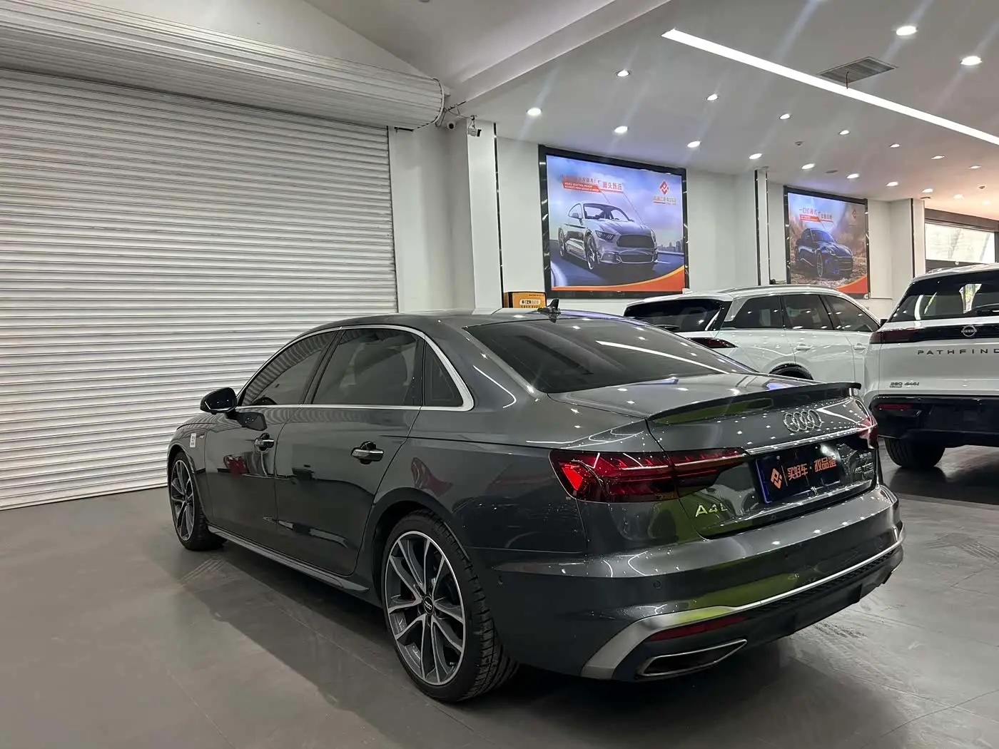 Audi A4L 2020 — Photo 12/14
