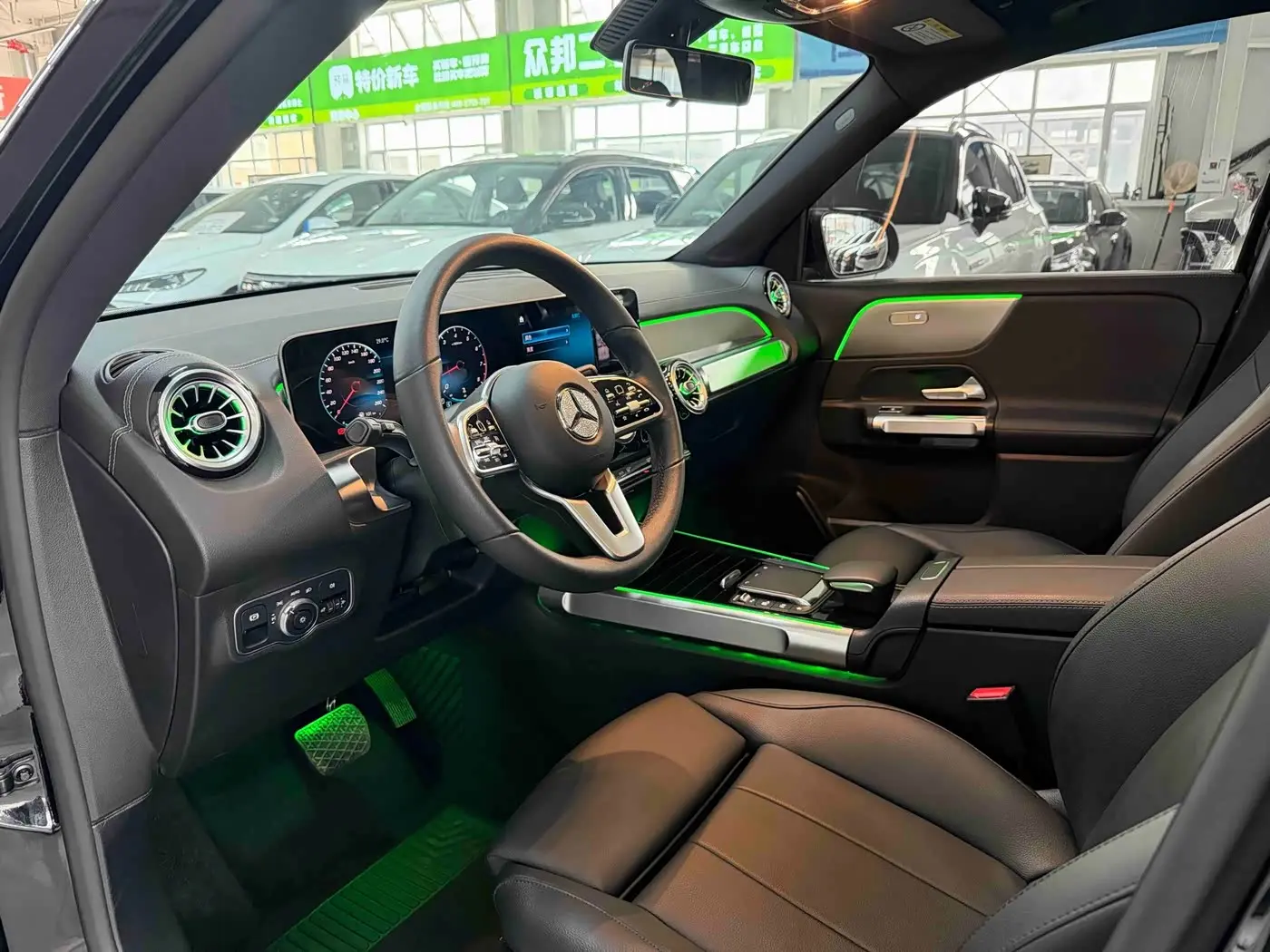 Mercedes-Benz GLB 2020 — Фото 7/20