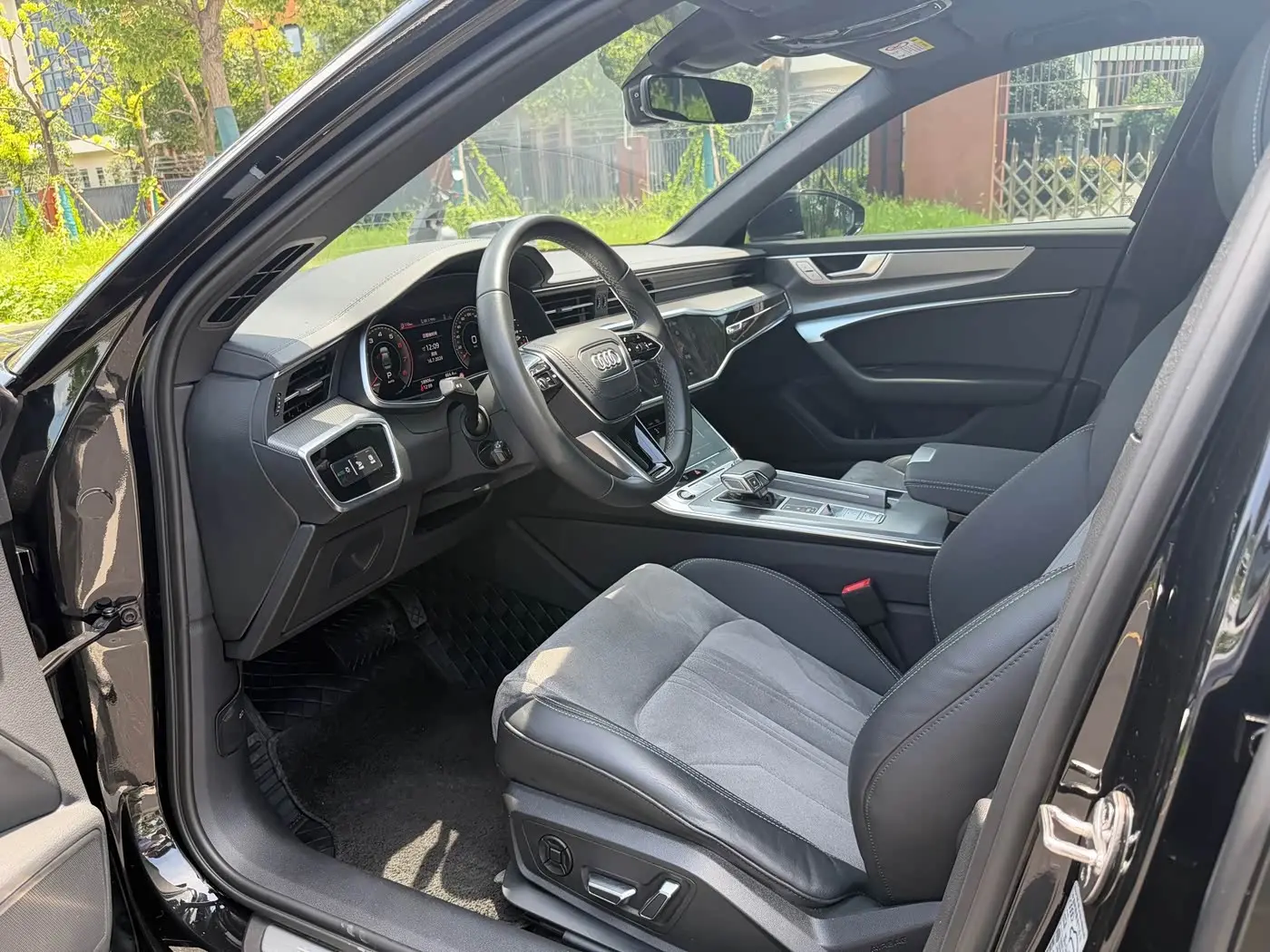 Audi A6L 2024 — Photo 4/9