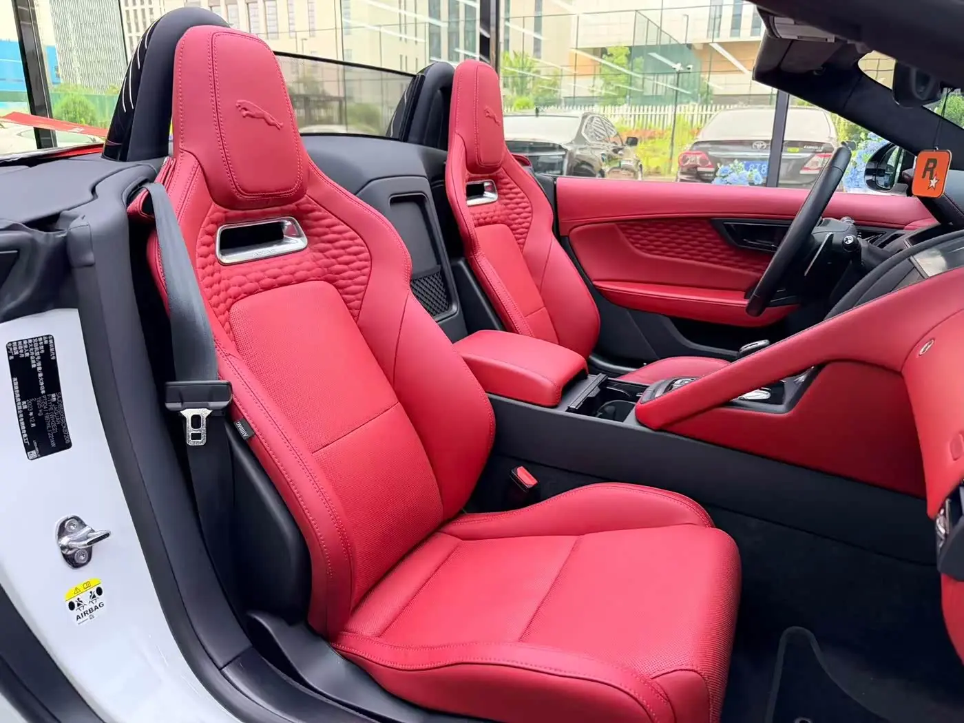 Jaguar F-TYPE 2024 — Photo 6/15