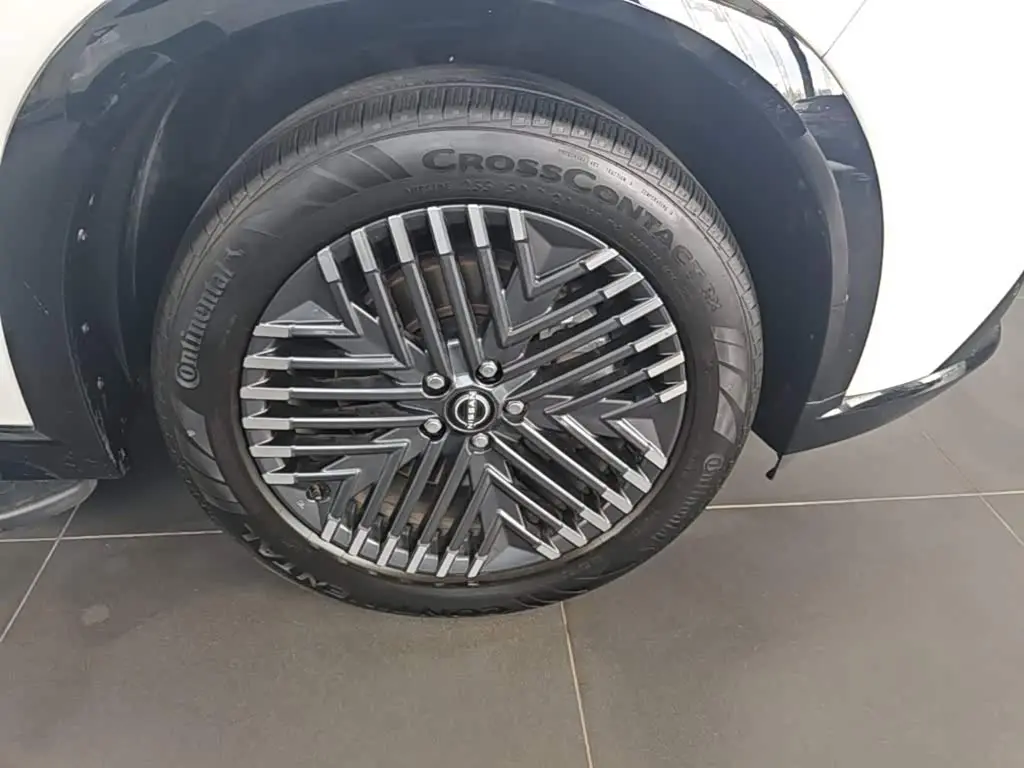 Nissan Terra 2024 — Photo 14/20