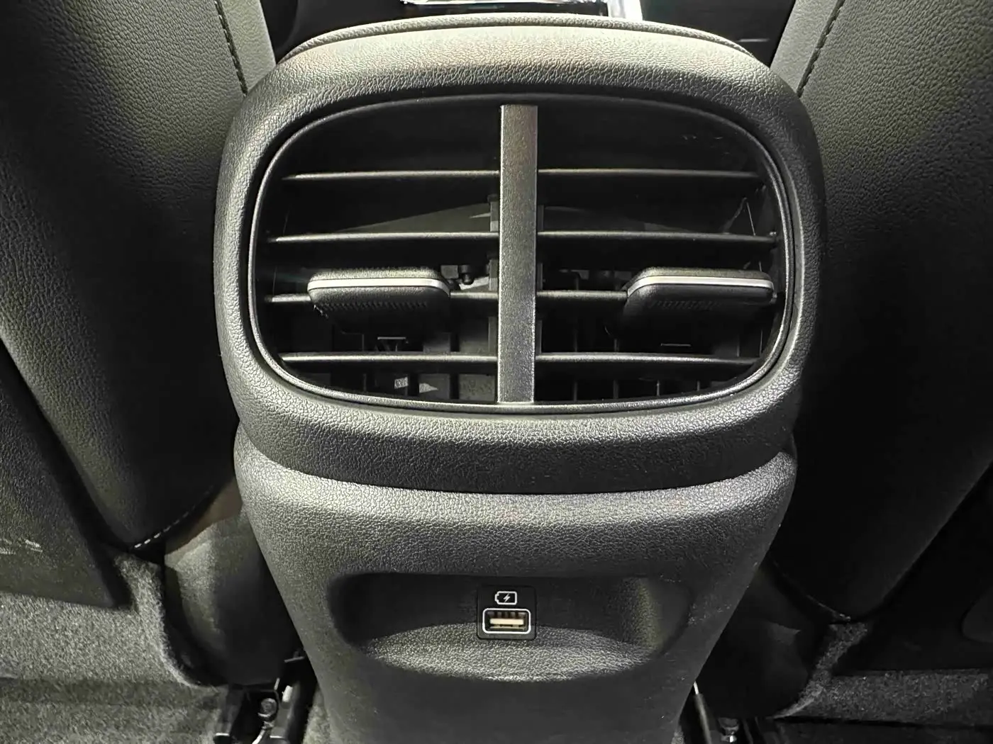 Hyundai Elantra 2022 — Photo 15/20
