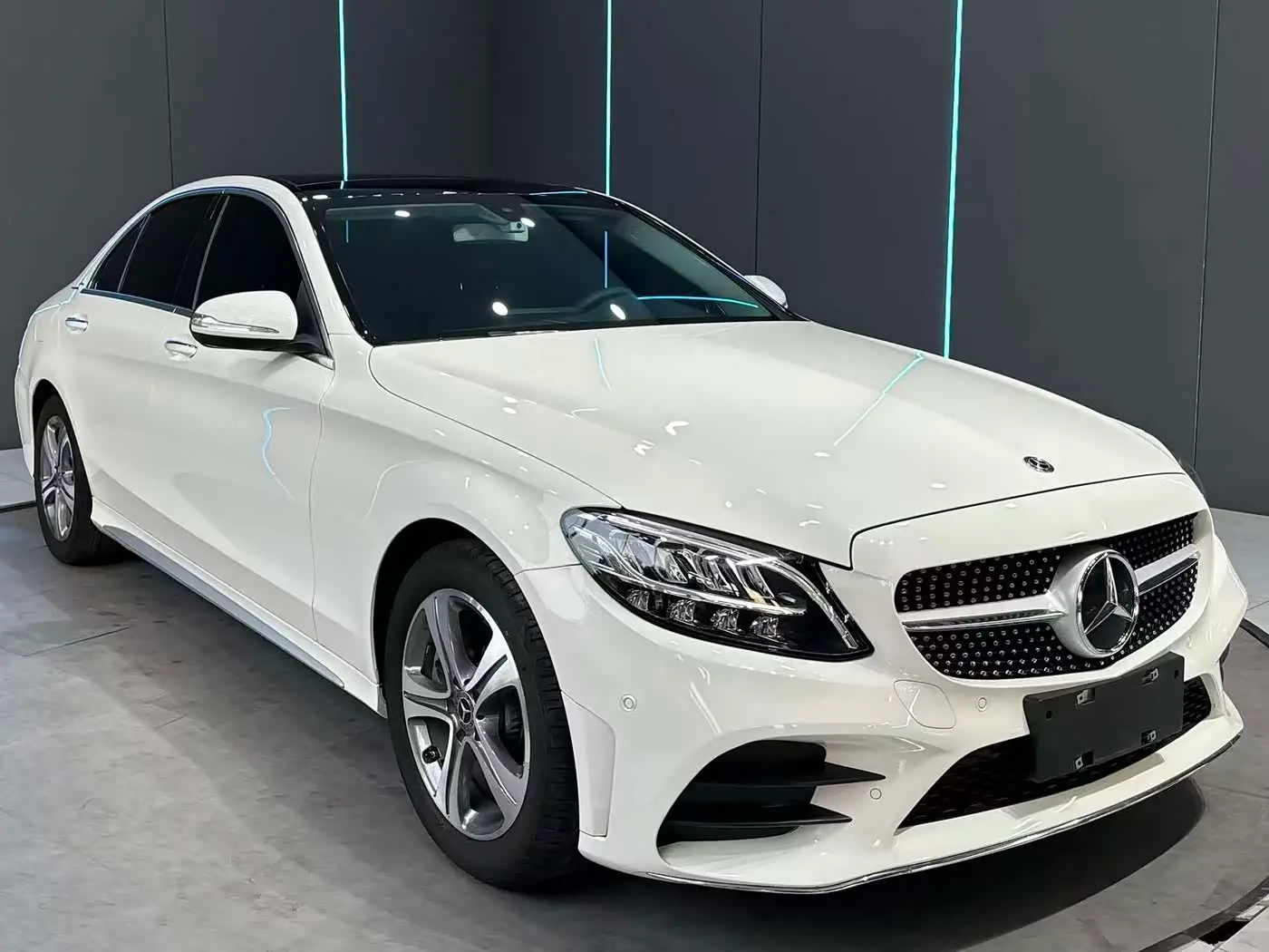 Mercedes-Benz C-Class 2019 — Фото 3/12