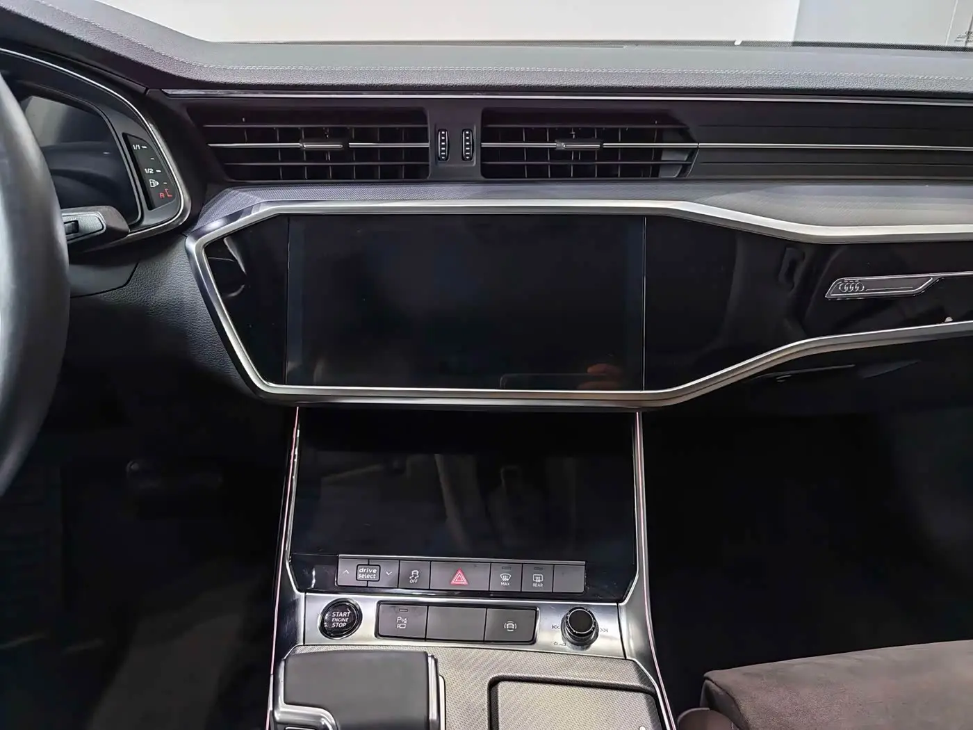 Audi A7L 2023 — ფოტო 9/20